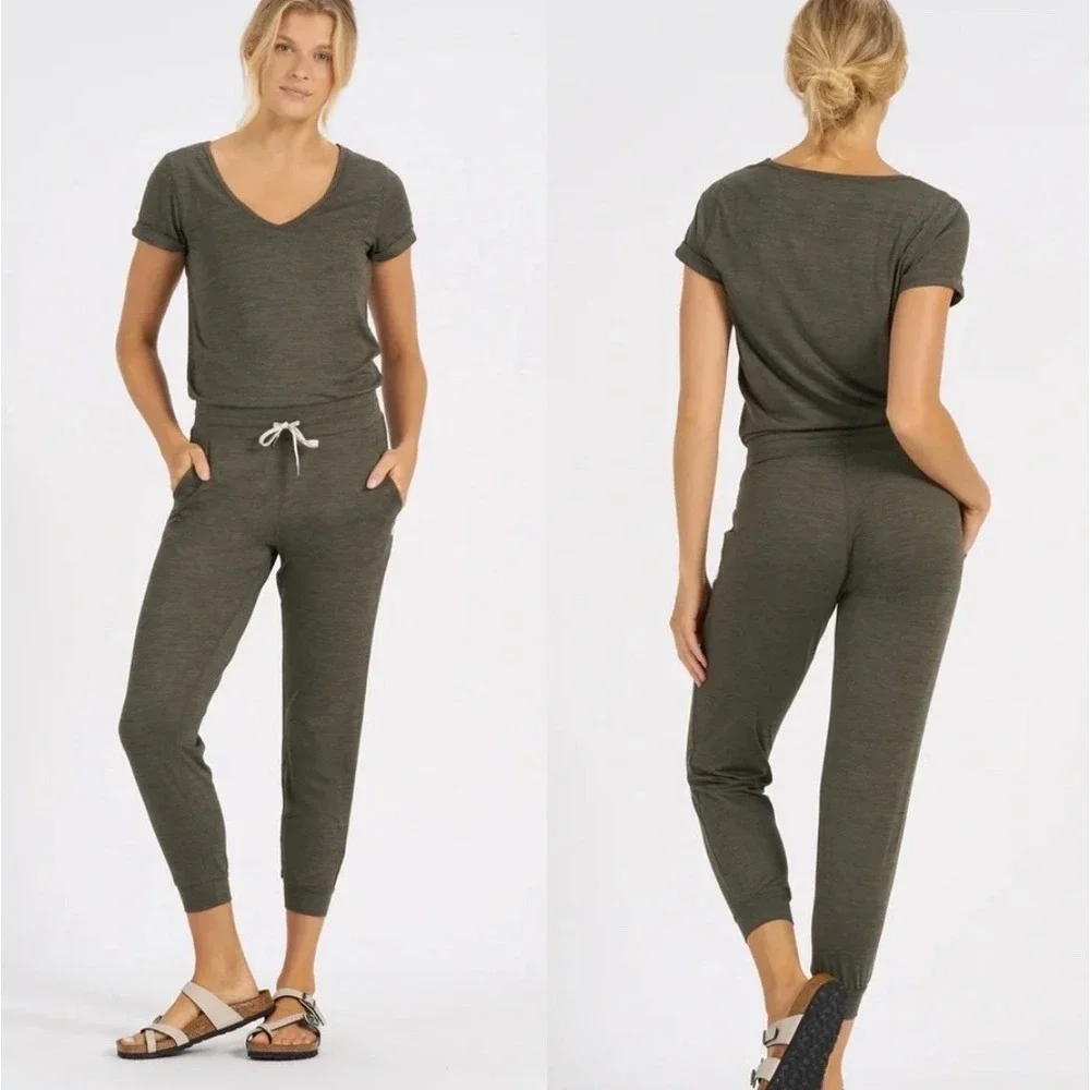 VUORI All Day Short Sleeve Jumpsuit in Heather Green VW424